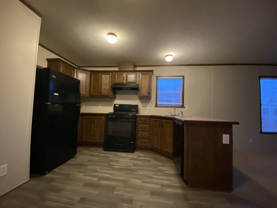 For Sale 904 Cour Retta, Lot 904, Warren, MI 48091 Single Wide