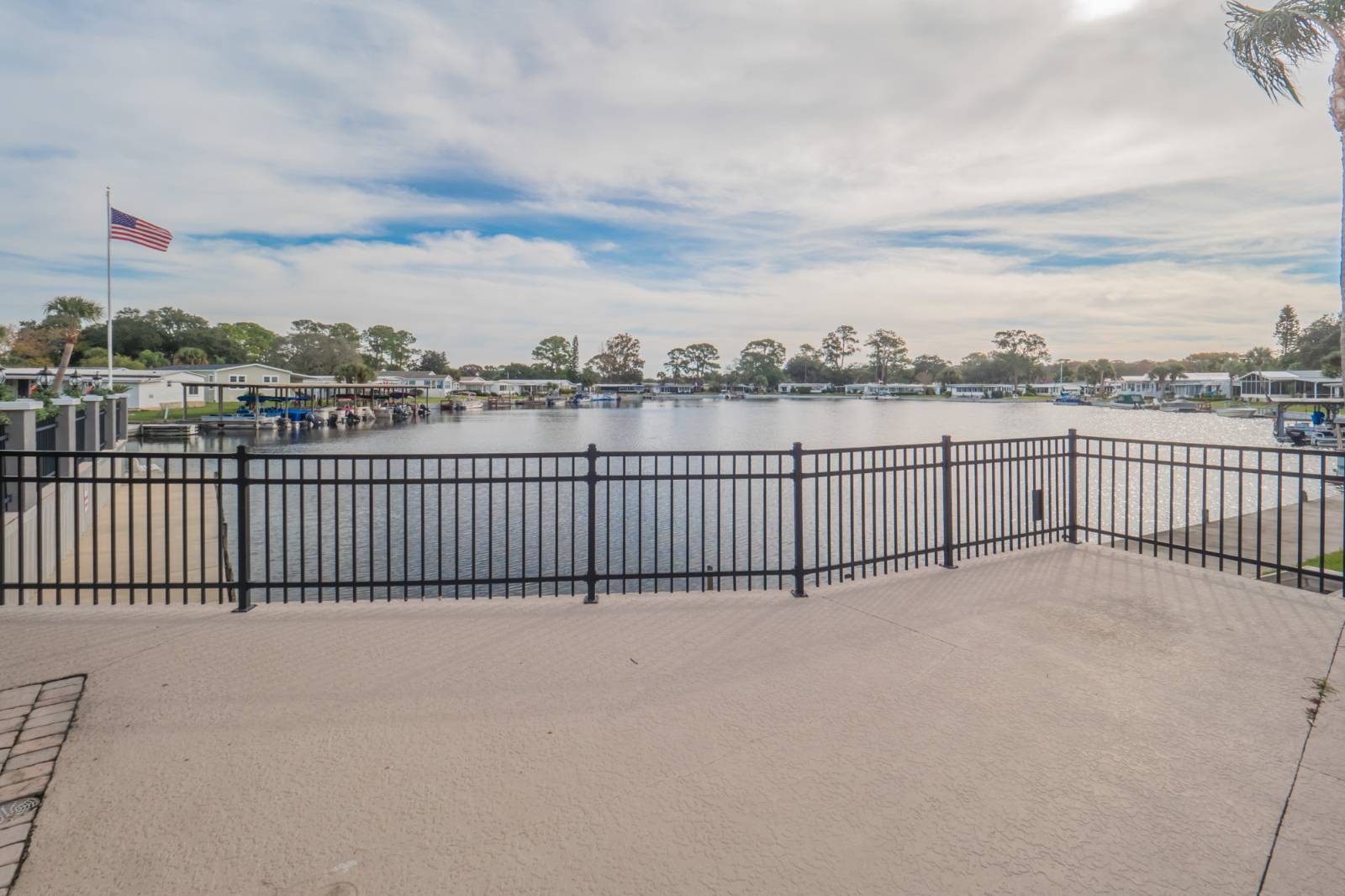 Leesburg, FL