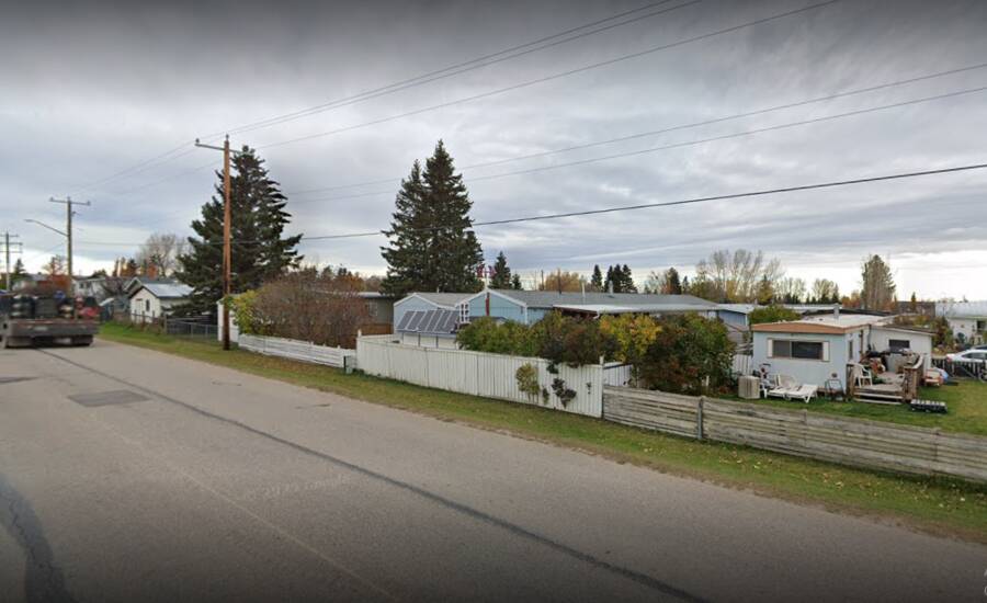 Didsbury Mobile Home Park 1190 15 Ave, Didsbury, AB T0M 0W0