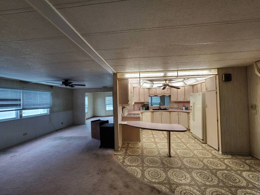 For Sale 10265 Ulmerton Rd, Lot 136, Largo, FL 33771 Double Wide