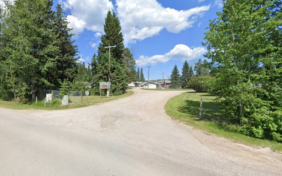 Poplar Place Trailer Park | 6026 13 Ave, Edson, AB T7E 1N4 | MHBO.com