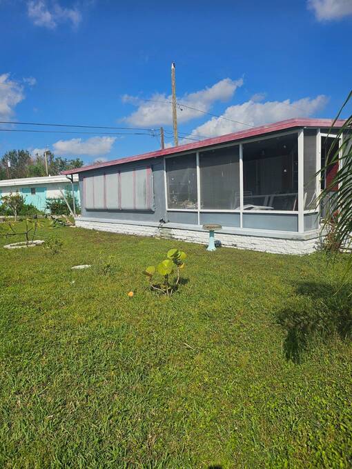 For Sale 10832 1St Way North, St petersburg, FL 33716 Double Wide
