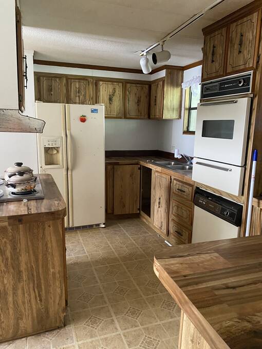 For Sale 1091 Shawnee Trail, Winter Springs, FL 32708 Double Wide