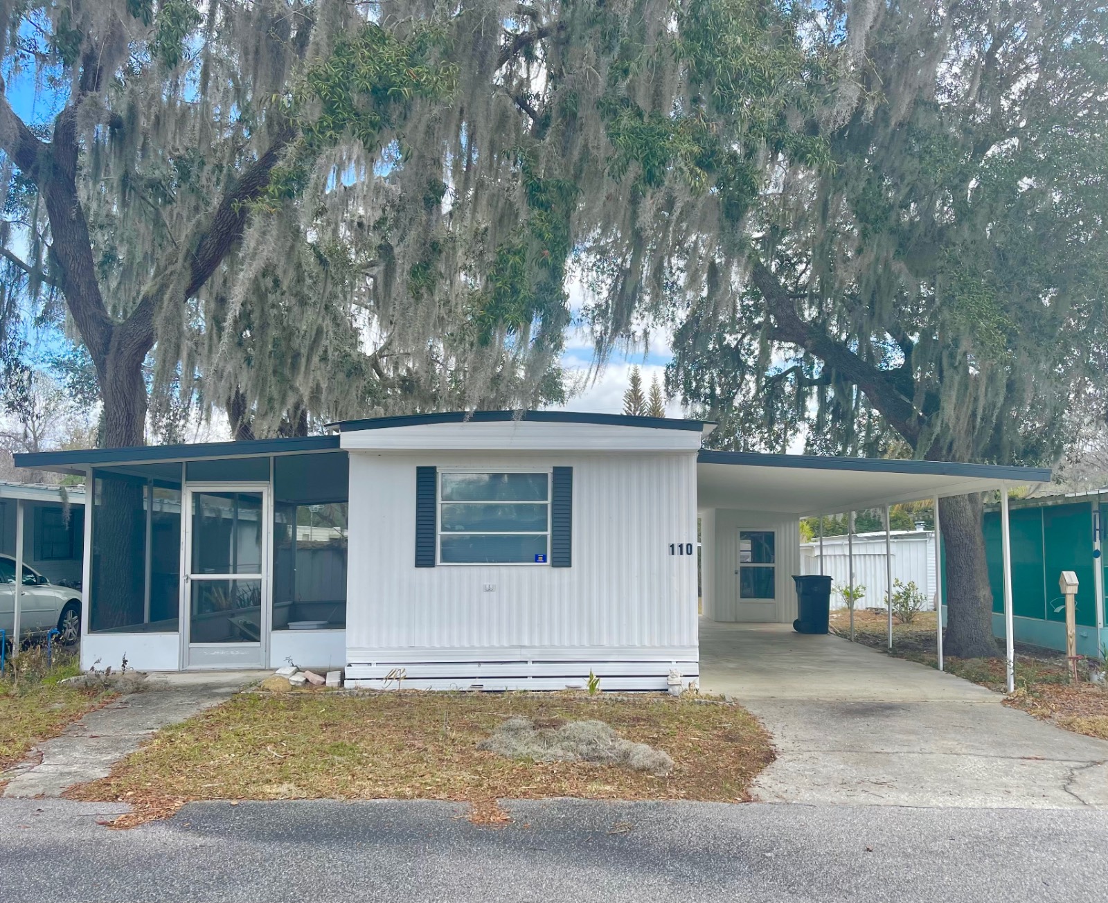 Tavares, FL