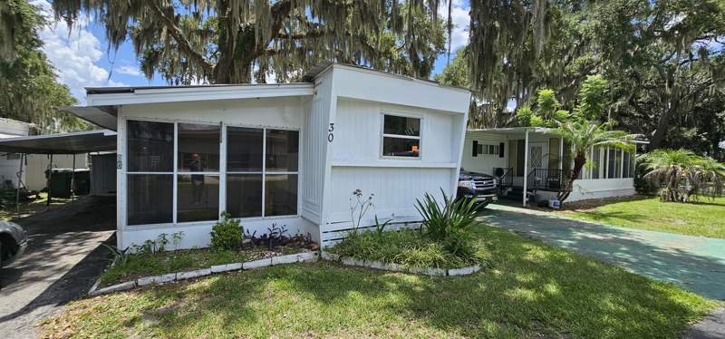 Leesburg, FL