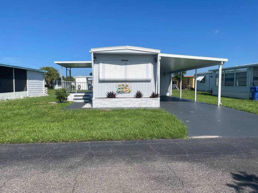 For Sale 268 Jacaranda Circle, Lot 259, Venice, FL 34285 Single