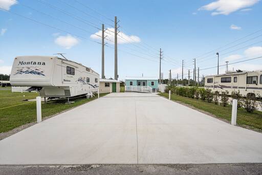 mobile home thumb