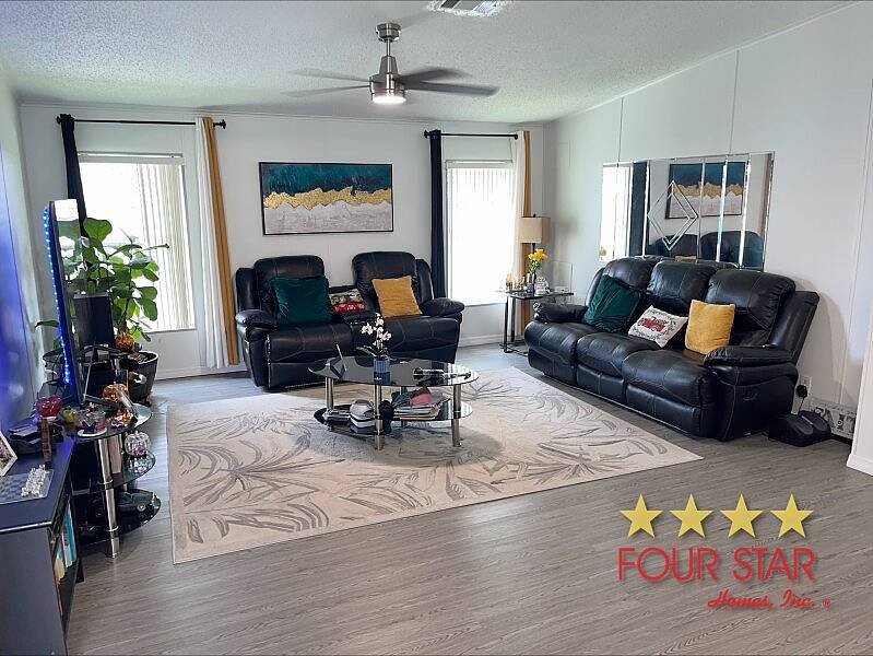 For Sale 461 Greenwood Ln, Kissimmee, FL 34746 Double Wide