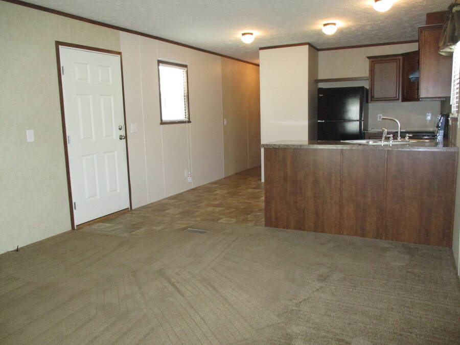 For Sale 932 Cour Retta, Lot 932, Warren, MI 48091 Single Wide