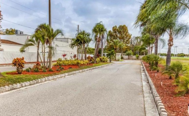 Largo, FL