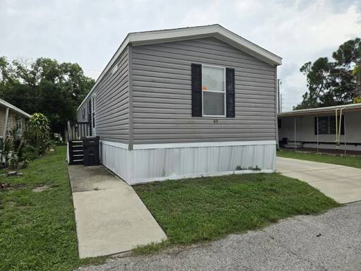 mobile home thumb