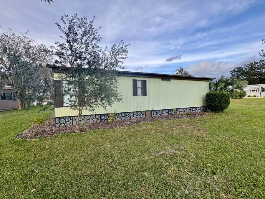 For Sale 108 Palm Drive, Lady Lake, FL 32159 Single Wide