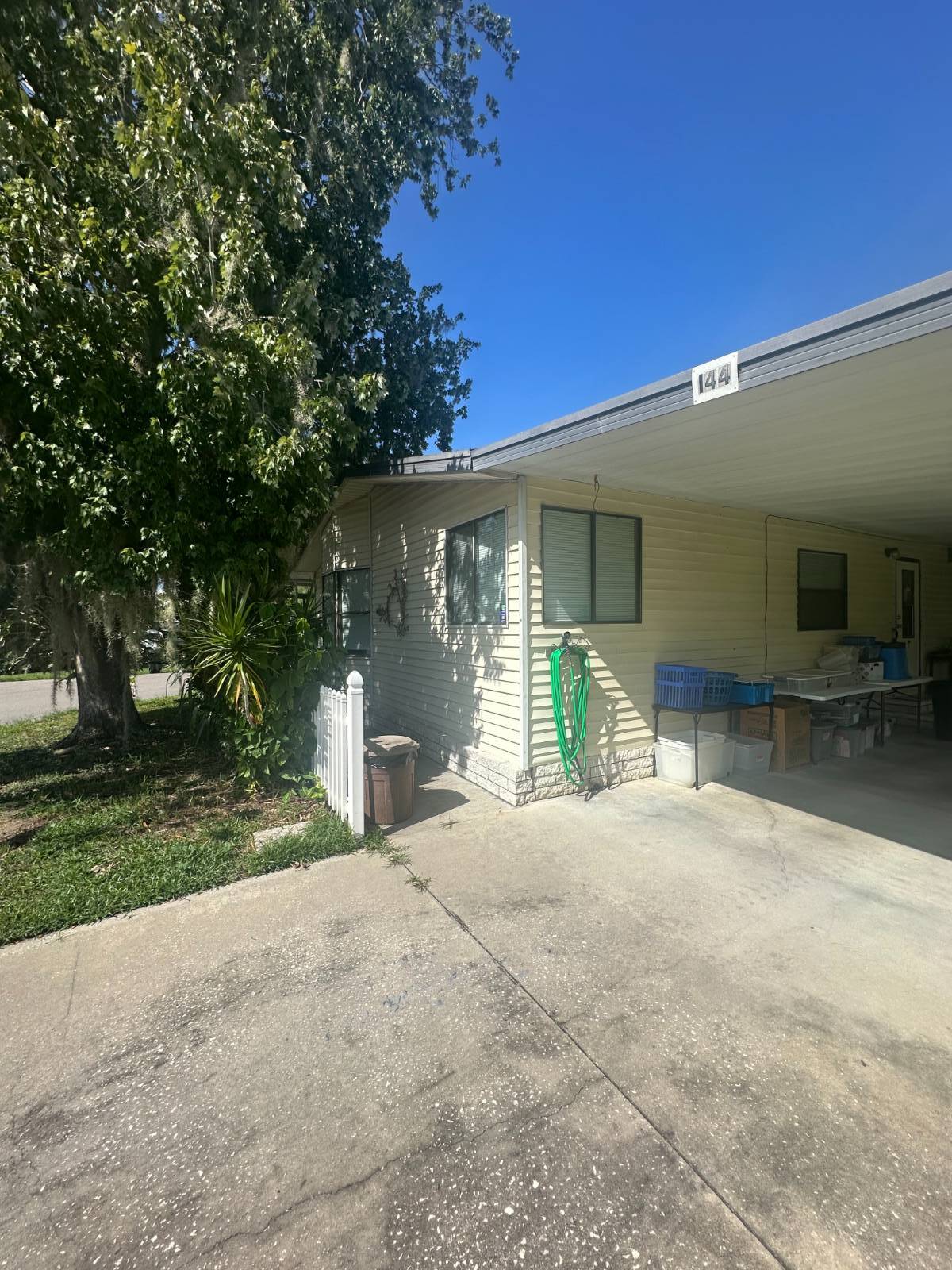 Leesburg, FL