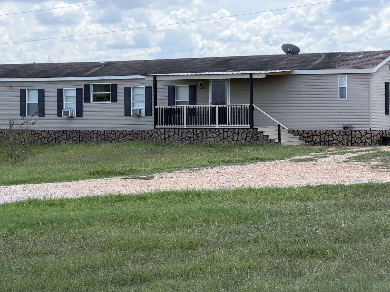 BELLVILLE, TX