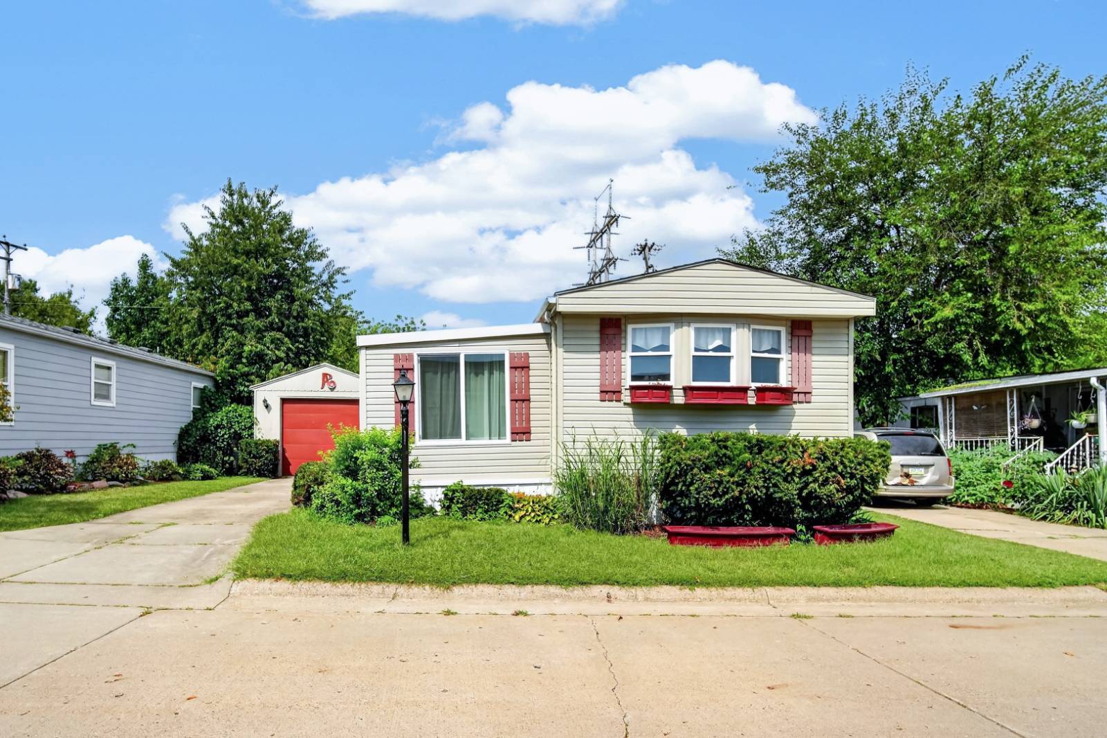West Des Moines, IA
