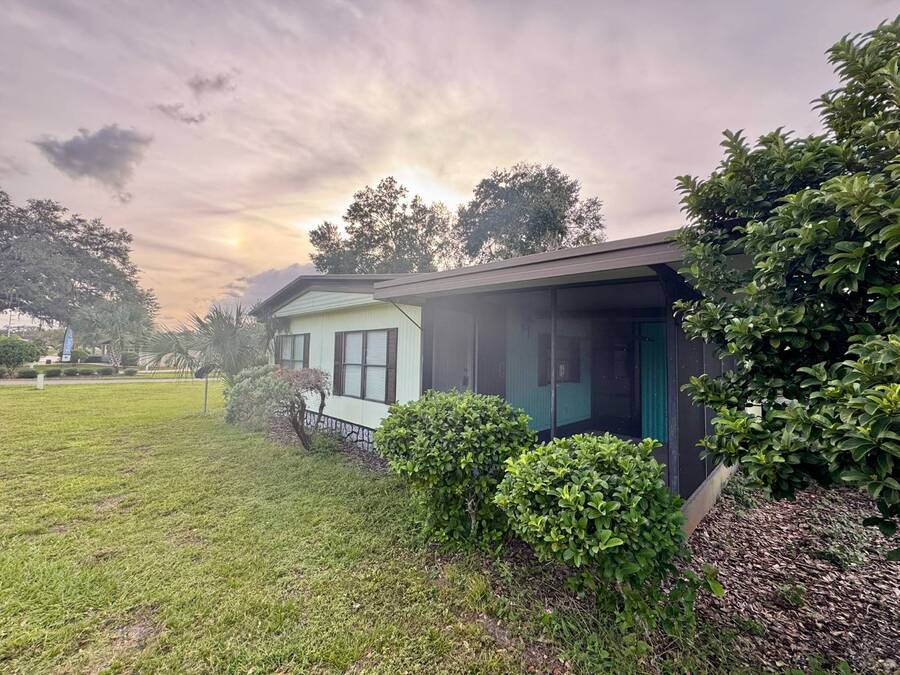 For Sale 108 Palm Drive, Lady Lake, FL 32159 Single Wide