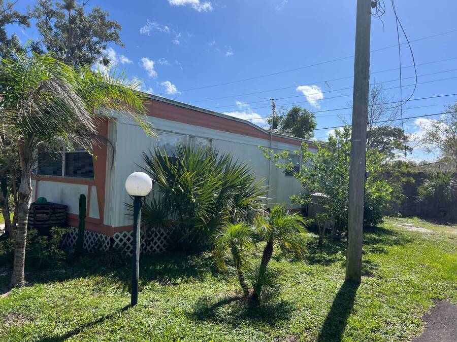 For Sale 1410 Old Dixie Hwy, Lot 33, Titusville, FL 32796 Single