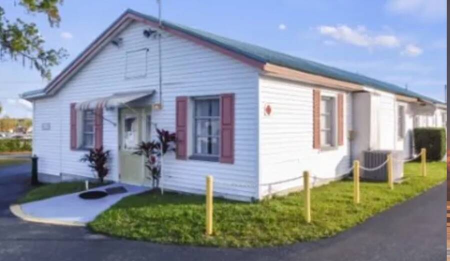 Pinecrest Mobile Home Park 6043 Harriet Street, Zephyrhills, FL 33542