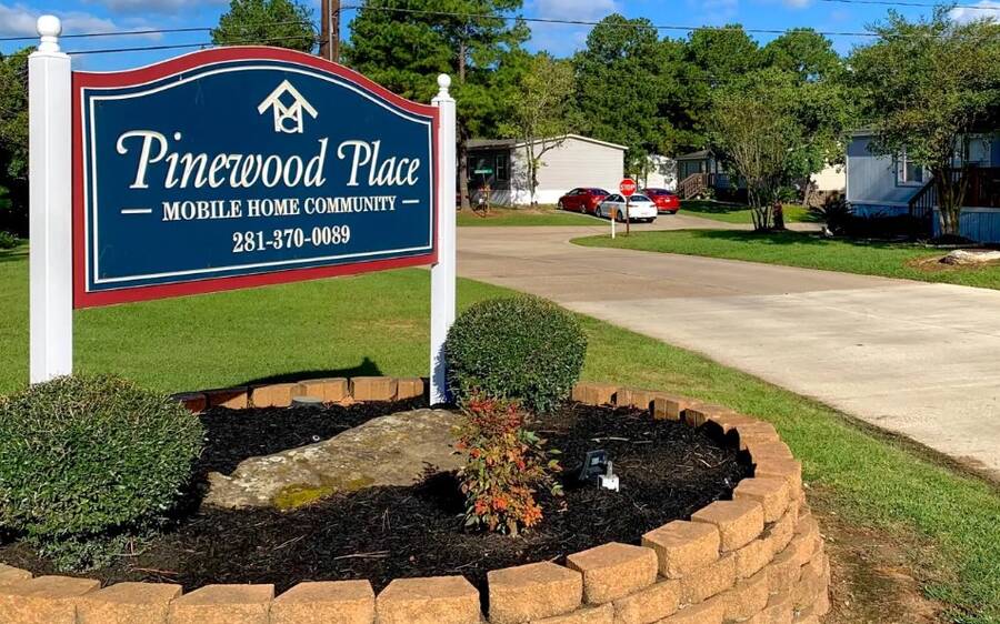 Pinewood Place | 22831 Pinewood Place Dr., Tomball, TX 77275 | MHBO.com