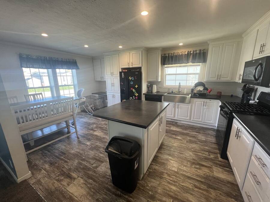 For Sale 1698 Solo Ln, Lot 1154, Newport, MI 48166 Double Wide