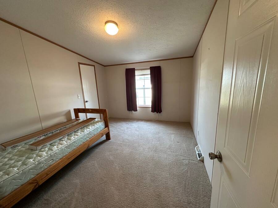 For Sale 29293 Hidden River Drive, Lot 024, Gibraltar, MI 48173