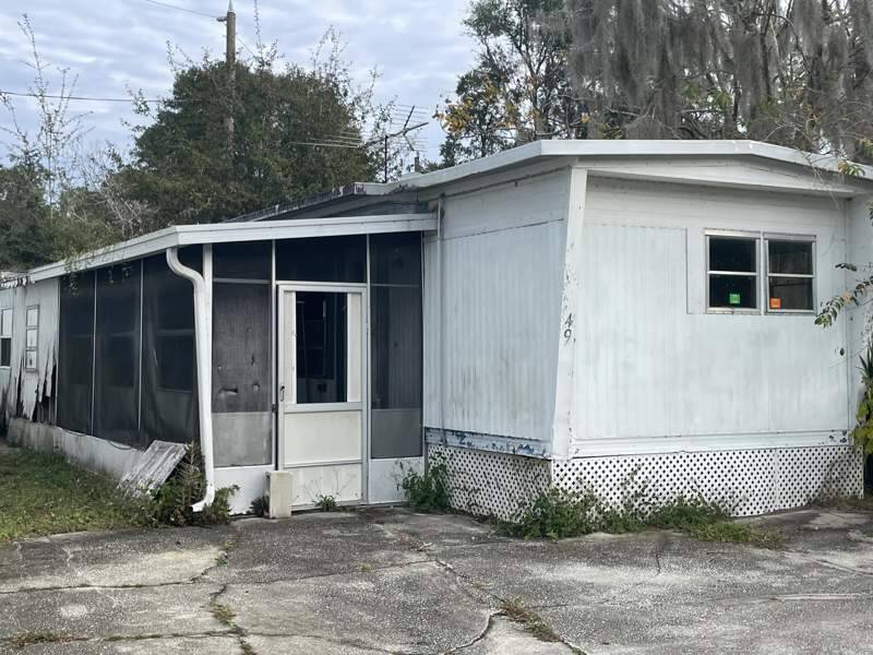 For Sale 1250 Lakeview Drive, Lot 49, Deland, FL 32720 Single Wide