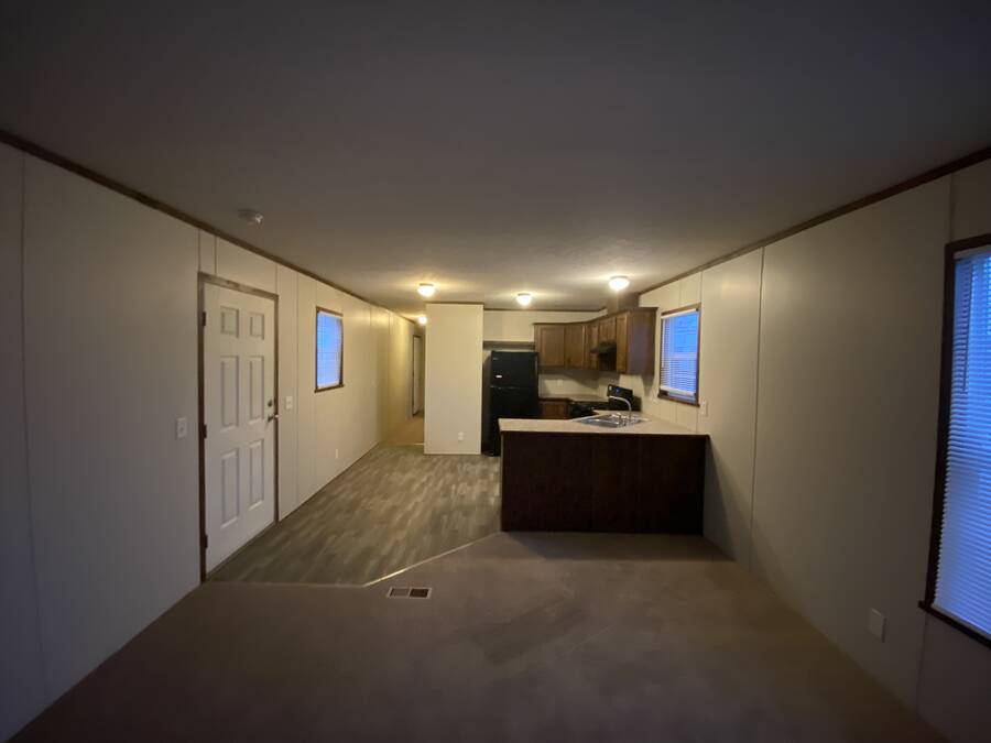 For Sale 904 Cour Retta, Lot 904, Warren, MI 48091 Single Wide