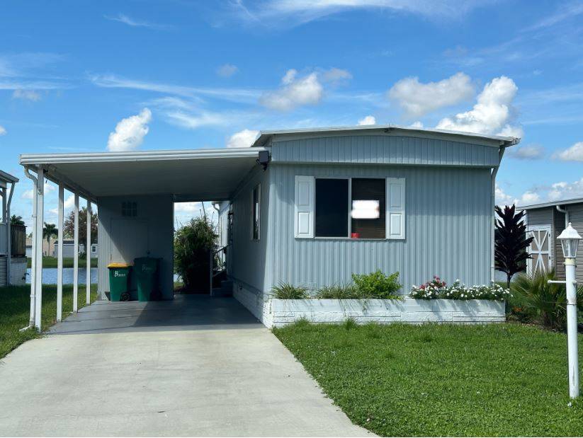 For Sale 107 Lamplighter Dr, Melbourne, FL 32934 Single Wide