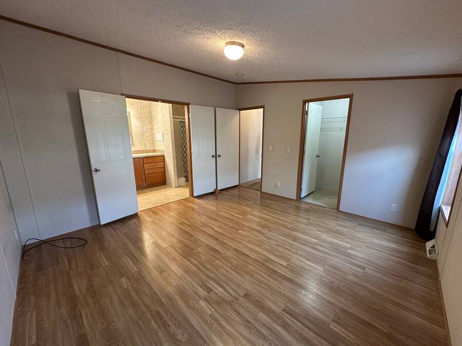 For Sale 29293 Hidden River Drive, Lot 024, Gibraltar, MI 48173