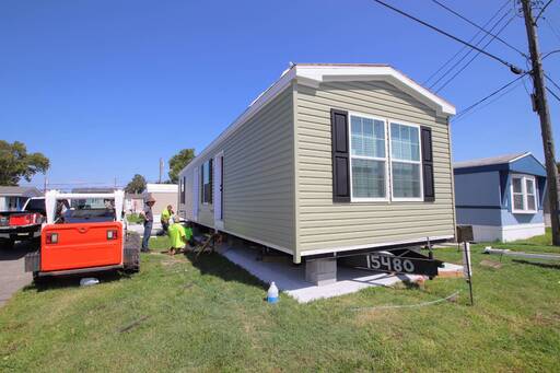 mobile home thumb