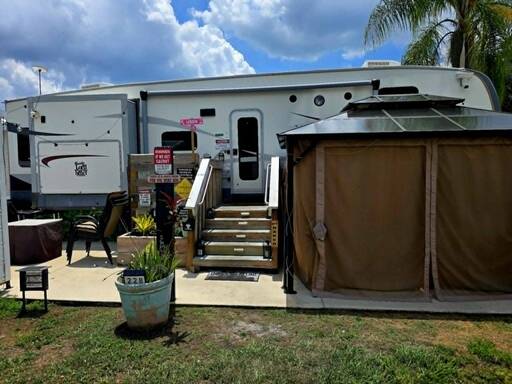mobile home thumb
