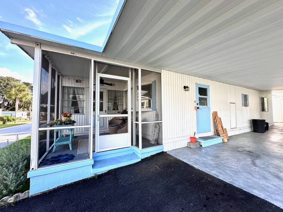 For Sale 36145 Plum Ave, Grand Island, FL 32735 Single Wide