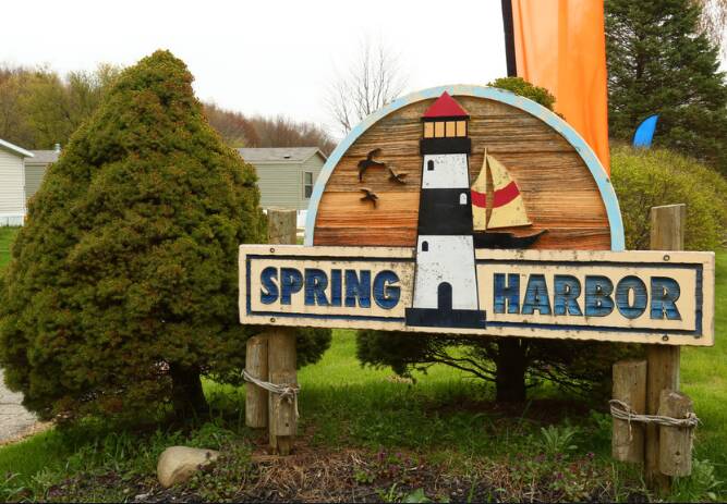 Spring Harbor | 271 Green Street, Springport, MI 49284 | MHBO.com
