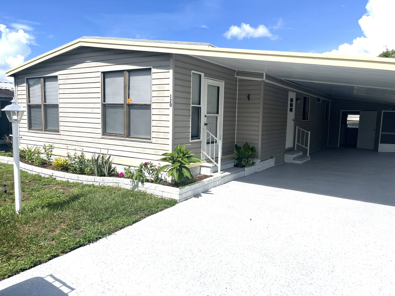 Valrico, FL