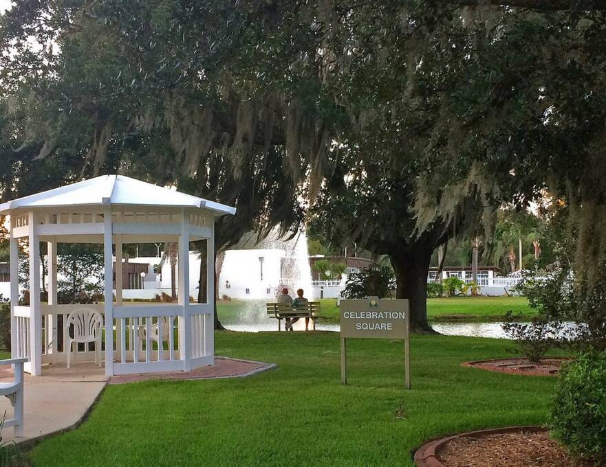 Hawthorne At Leesburg 100 Hawthorne Boulevard, Leesburg, FL 34748