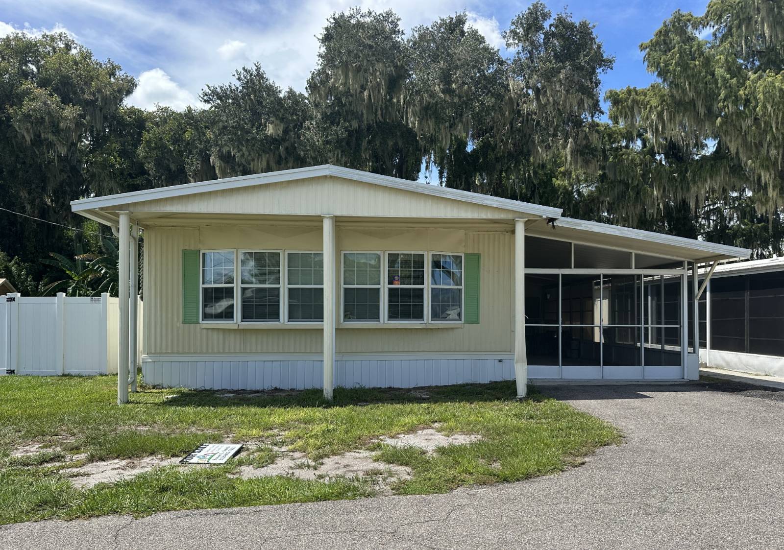 Tavares, FL