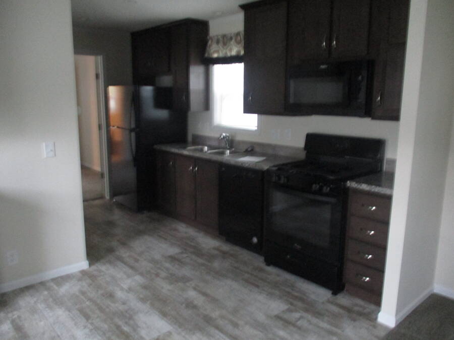 For Sale 81 Maplebrook, Lot 161, Grand Rapids, MI 49548 Single Wide