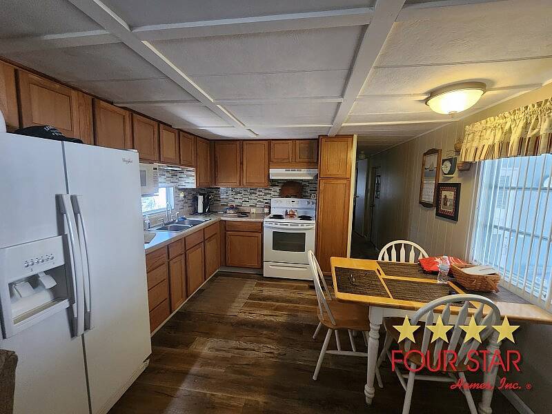 For Sale 142 Sycamore Dr, Tavares, FL 32778 Single Wide, 2 Bed, 1