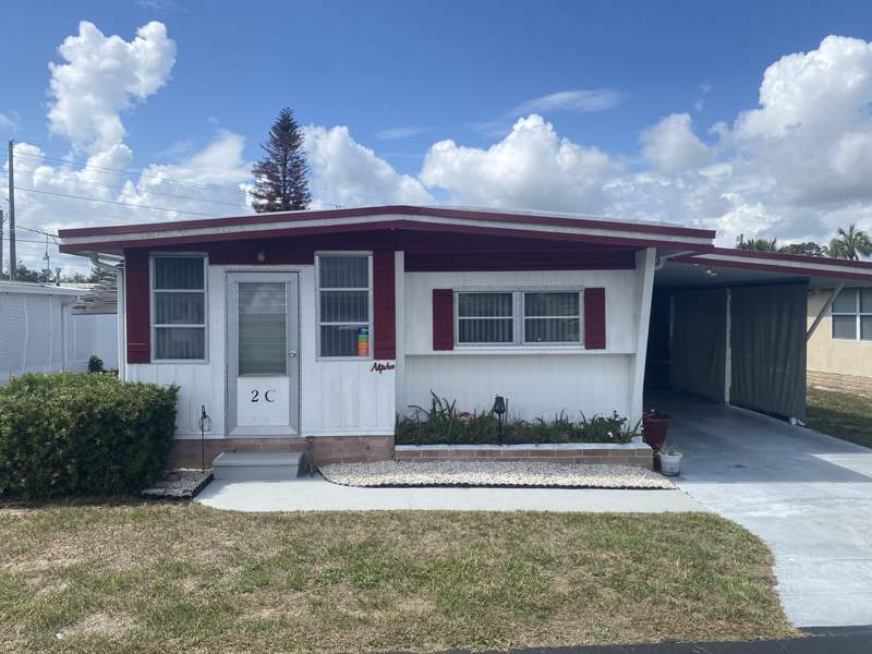 Tavares, FL