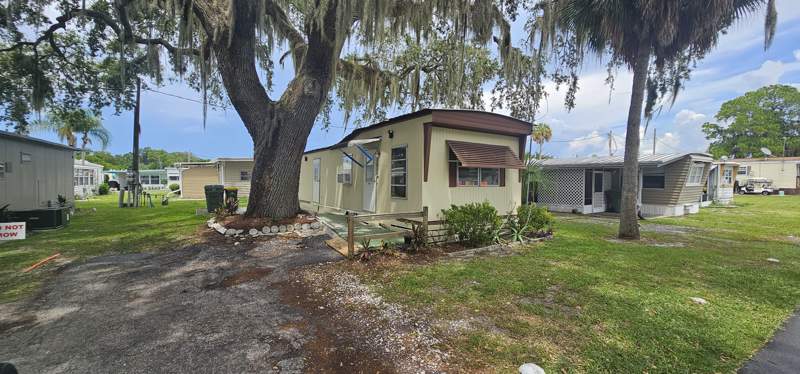 Leesburg, FL