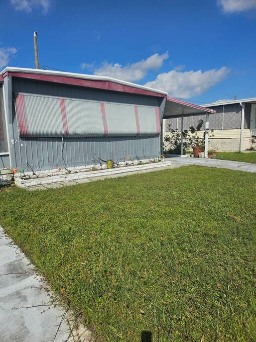 For Sale 10832 1St Way North, St petersburg, FL 33716 Double Wide