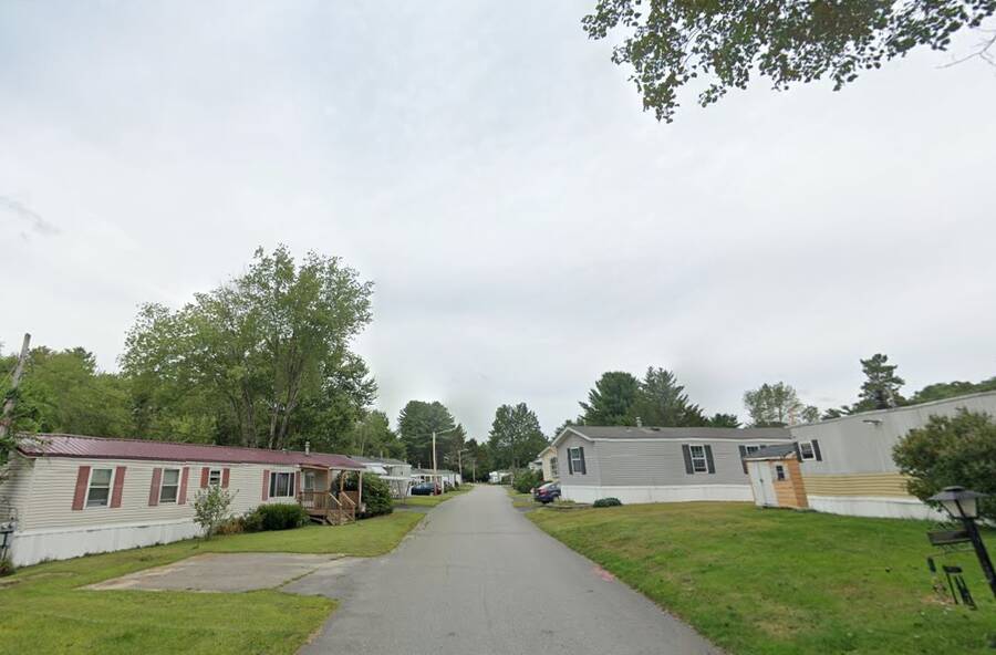 Willow Grove Community | 2 Willow Rd, Newton, NH 03858 | MHBO.com