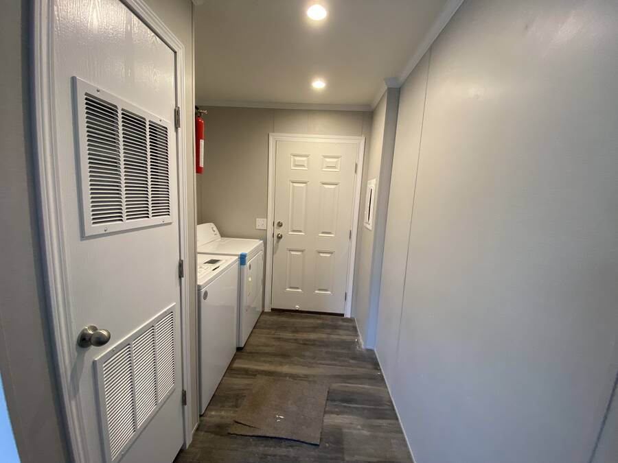 For Sale 117 South Lafayette, Lot 117, Warren, MI 48091 Single Wide