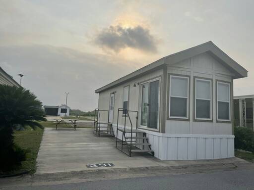 mobile home thumb