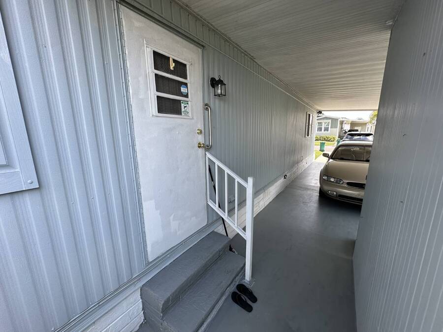 For Sale 107 Lamplighter Dr, Melbourne, FL 32934 Single Wide