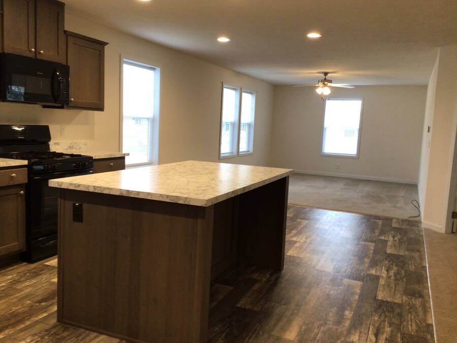 For Sale 5001 South Ave, Lot 225, Toledo, OH 43615 Double Wide