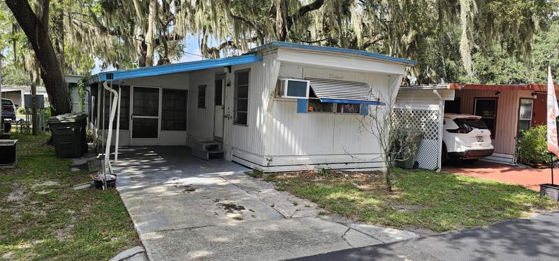 Leesburg, FL