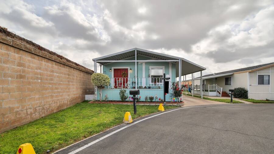 Pomona Islander Mobile Home Park MHC 3667W. Valley Boulevard, Pomona