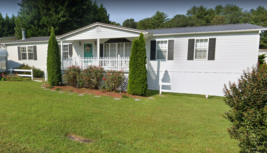 Oak Crest Mobile Home Park 1 Crestmont Ln, Hendersonville, NC 28792