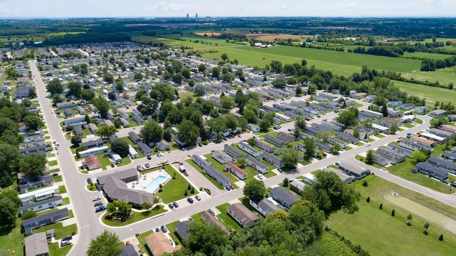 Frenchtown VillaElizabeth Woods 1250 Paree, Newport, MI 48166